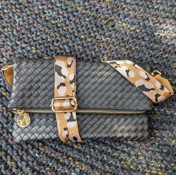 Urban expressions, crossbody - Picture 2 of 3